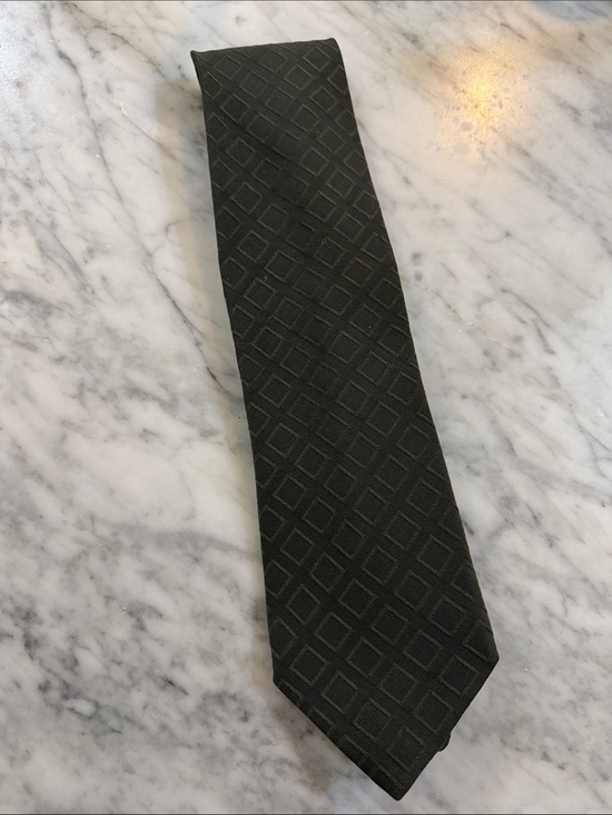 Giorgio Armani Textured Diamond-Pattern Tie